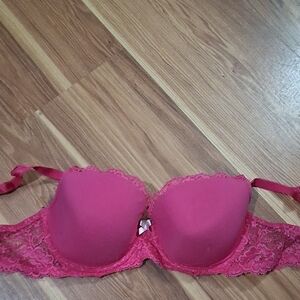 VS Vibrant Pink Lace Bra